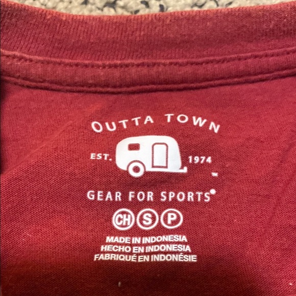 University of Arizona Red T-Shirt Size Small in EUC - Picture 2 of 3